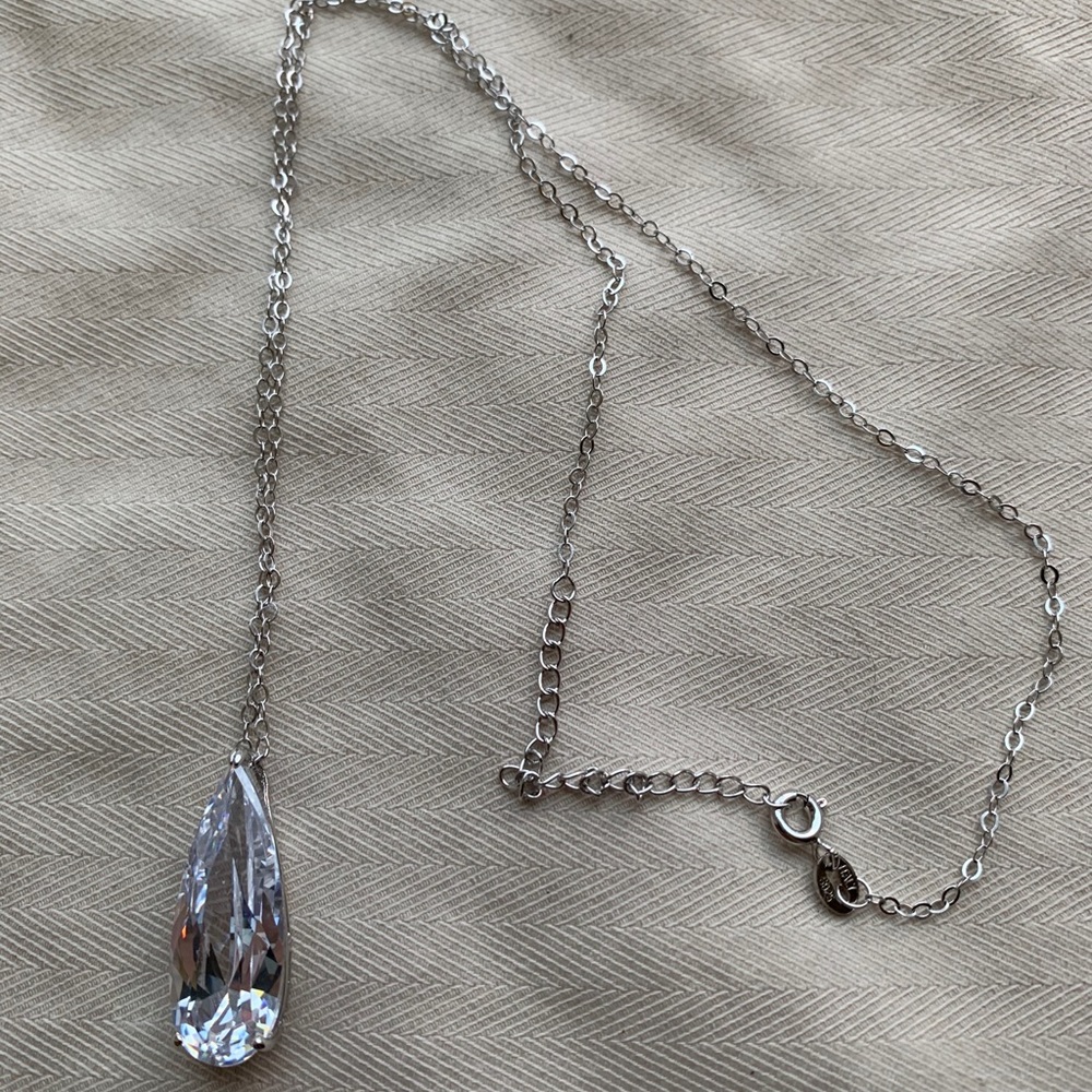 Sterling silver necklace with pendant